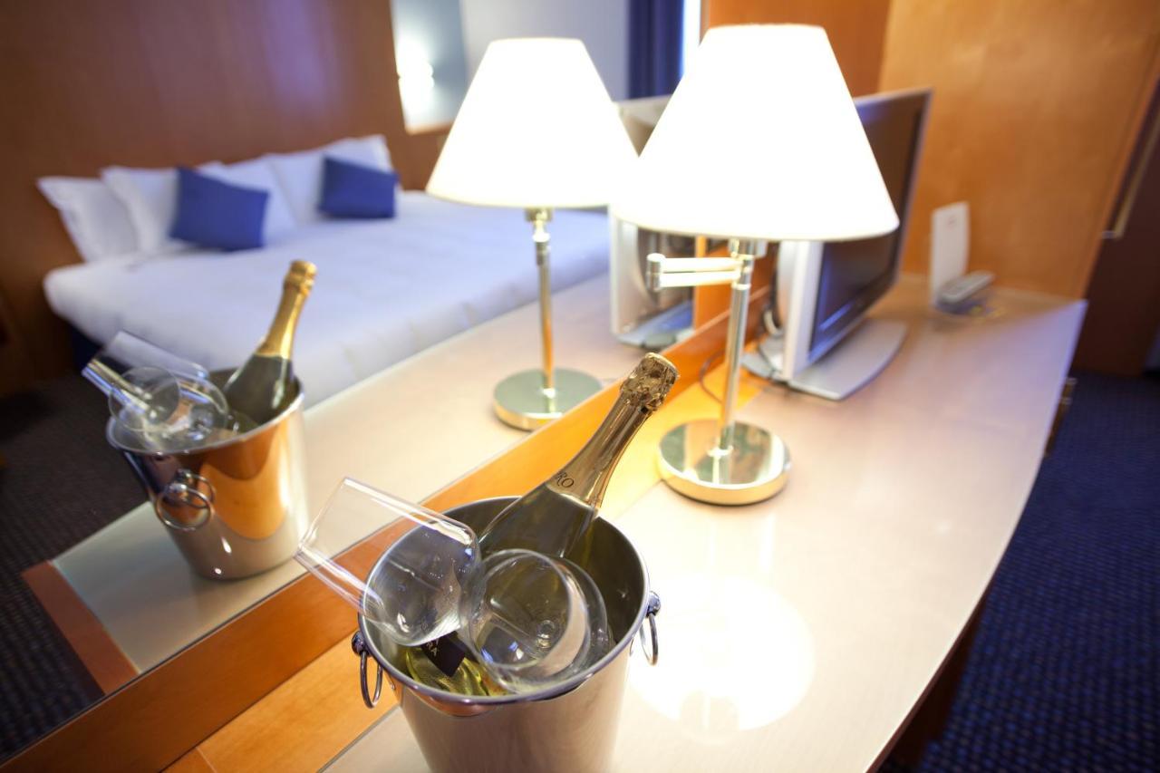Una Hotels أُكْيوبيلّو المظهر الخارجي الصورة