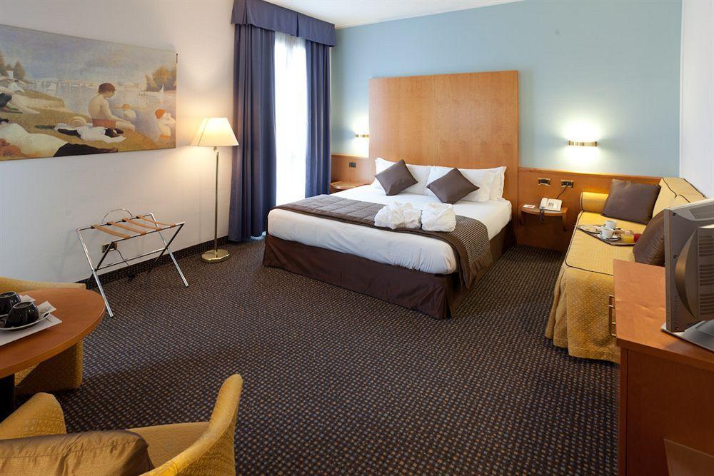 Una Hotels أُكْيوبيلّو المظهر الخارجي الصورة