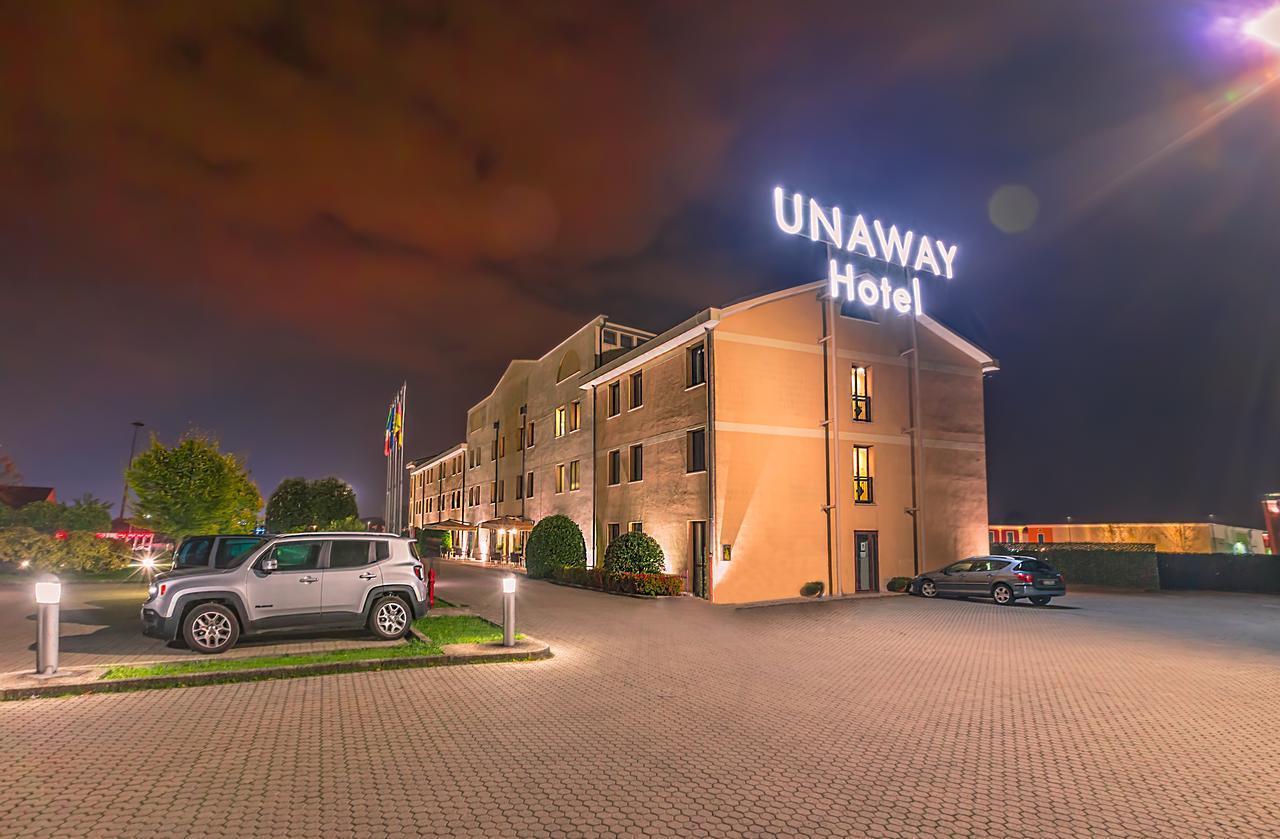 Unaway Hotel أُكْيوبيلّو المظهر الخارجي الصورة