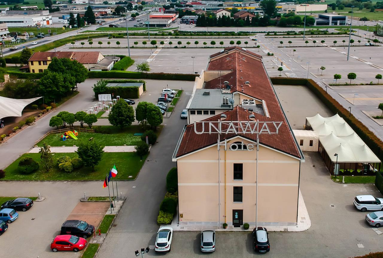 Una Hotels أُكْيوبيلّو المظهر الخارجي الصورة