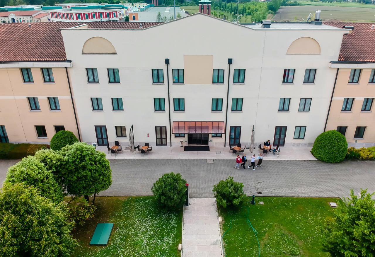 Una Hotels أُكْيوبيلّو المظهر الخارجي الصورة