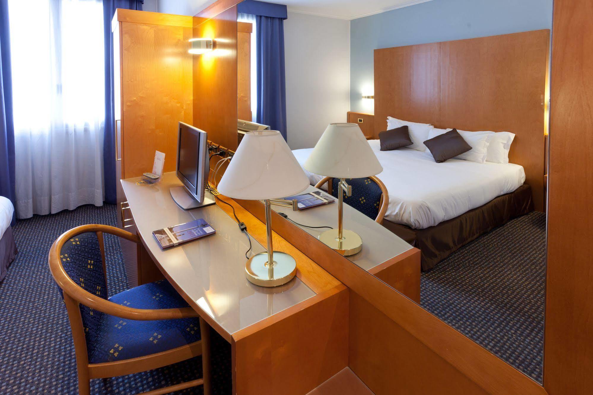 Una Hotels أُكْيوبيلّو المظهر الخارجي الصورة