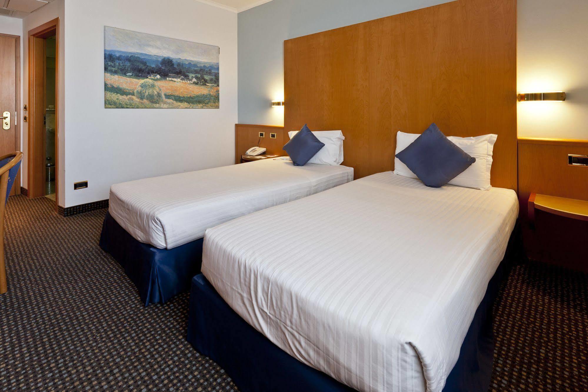 Una Hotels أُكْيوبيلّو المظهر الخارجي الصورة