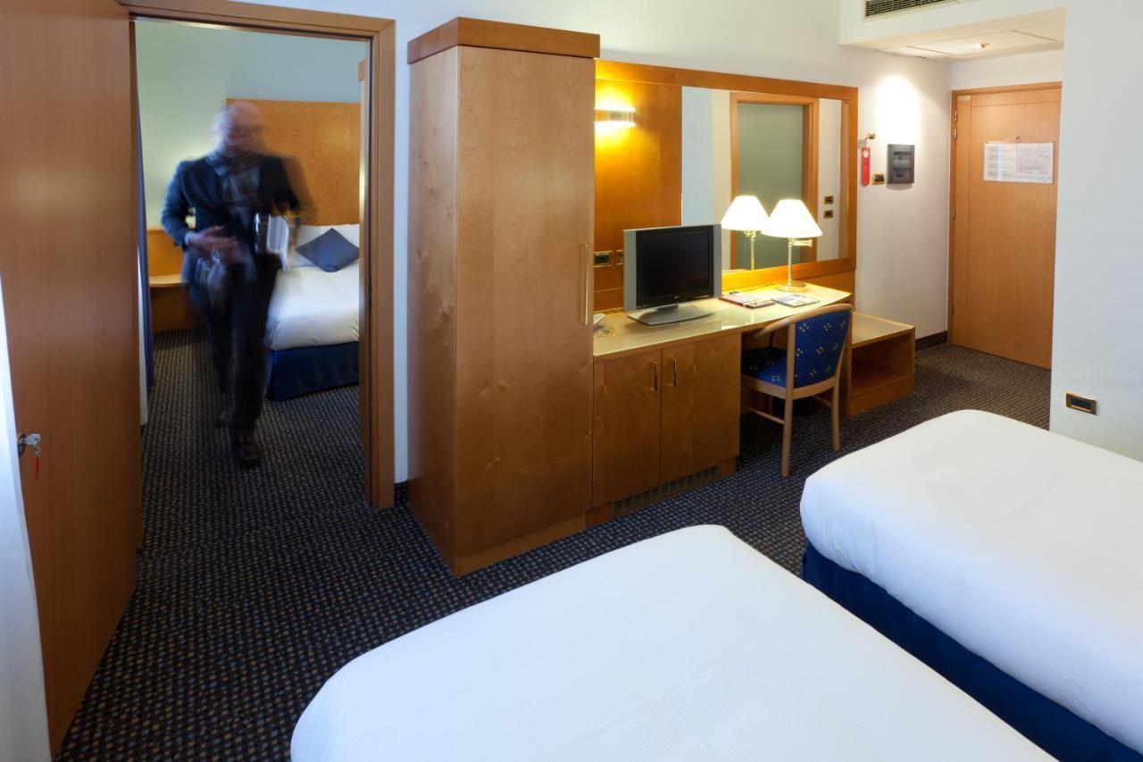 Una Hotels أُكْيوبيلّو المظهر الخارجي الصورة